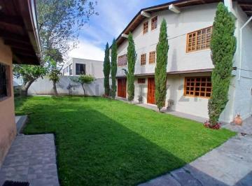 Casa · 271m² · 3 Habitaciones · 3 Estacionamientos · Casa de Venta en San Isidro del Inca