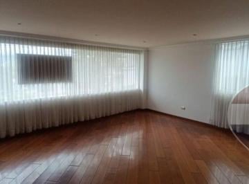 Departamento de 4 habitaciones, Quito · Venta de Amplio Departamento, Balcón del Norte