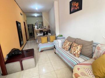 Casa de 7 habitaciones, Guayaquil · Se Vende Casa Rentera de Tres Pisos en Huancavilca Norte