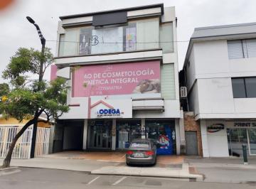 Oficina comercial , Guayaquil · Oficina en Alquiler – Av Víctor Emilio Estrada