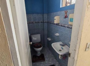 Casa de 8 habitaciones, Quito · Calderon Casa Esquinera en Venta / Conjunto Las Gardenias