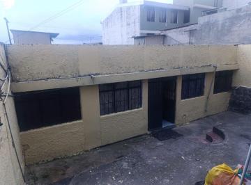 Casa de 5 habitaciones, Quito · Vendo Casita Rentera por Remodelar en El Centro de Quito Sector San Juan, la Chilena