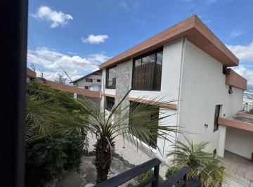 Casa · 402m² · 4 Habitaciones - Remax Advance · Venta de Casa - Sector Guanguiltagua