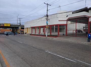 Local comercial · 200m² · Alquiler Terreno y Local Frente Al Mercado Las Esclusas Sur Sans