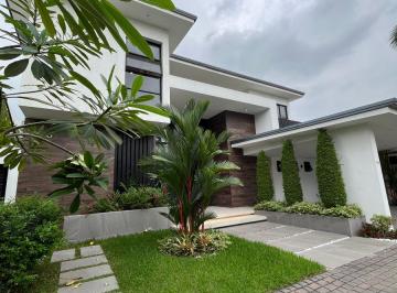 Casa de 3 habitaciones, Guayaquil · Se Vende Casa de Lujo en Mocolí 3 Habitaciones Vista Al Lago