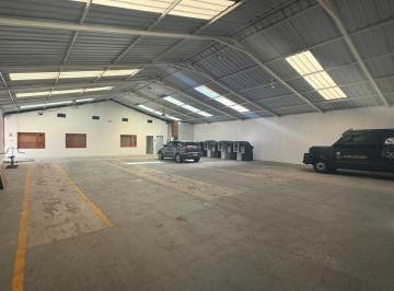 Bodega-Galpón , Quito · Arriendo Galpón Sector Carapungo El Portal