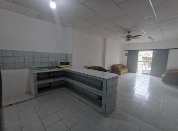 Casa de 3 habitaciones, Guayaquil · Venta de Casa Semiamoblada en Pajaro Azul