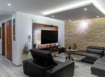 Departamento · 90m² · 2 Habitaciones · 2 Estacionamientos · Venta Departamento 2 Dorm. con Patio. Ab