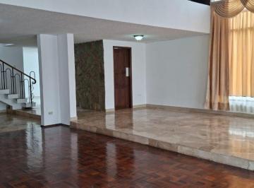 Casa de 4 habitaciones, Quito · Arriendo Casa Independiente, Norte de Quito