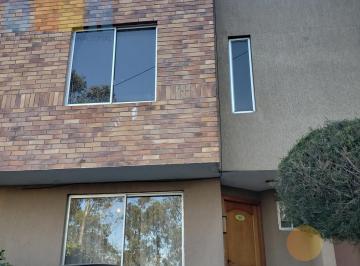 Casa · 130m² · 4 Habitaciones · 2 Estacionamientos · Venta Casa de 4 Dorm. en Conjunto Intercambiador de Carcelen