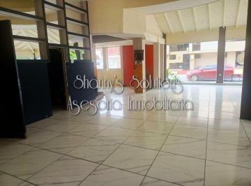 Local comercial , Guayaquil · Urdesa - Rento Local con Mezzanine Comerc con Permiso Activo y 4 Baños