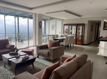 Departamento · 225m² · 2 Habitaciones · 2 Estacionamientos · Venta Penthouse de Lujo en Cumbayá