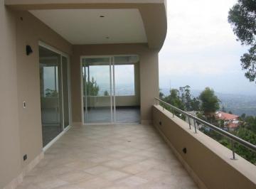 Departamento de 3 habitaciones, Quito · Hermoso Departamento con Jardín en Sierra del Moral
