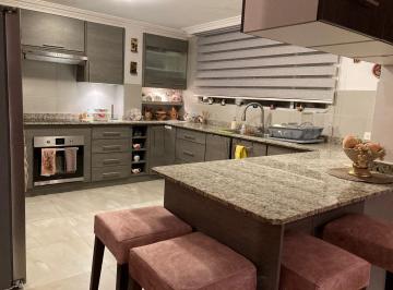Departamento · 132m² · 3 Habitaciones · 2 Estacionamientos · Pusuqui, Hermoso Departamento en Venta, 132.5 m²