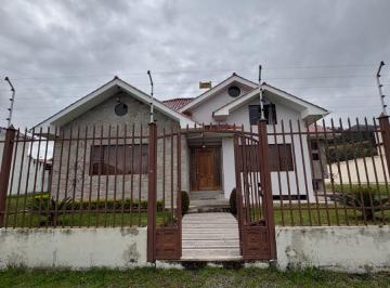 Casa de 3 habitaciones, Cuenca · Venta de Casa Amueblada, Cuenca, Sector Nulti,1008 m²