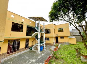 Casa · 312m² · 6 Habitaciones · 10 Estacionamientos · Carcelén, Casa Rentera en Venta, 312,61 m²