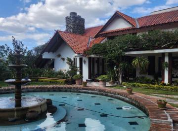 Hacienda-Quinta de 4 habitaciones, Quito · Se Vende Hacienda con 9.000 m² y Arboles Frutales