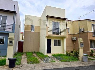 Casa de 2 habitaciones, Daule · Casa en Venta de 2 Dorm. y Amplio Patio - Urb. Gran Vittoria Etapa Antonietta, Vía a Salitre