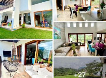 Casa de 2 habitaciones, Quito · Cumbayá – Urbanización Parque Algarrobos | Vendo Elegante Casa de 2 Dorm. con Jardín