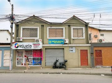 Casa de 5 habitaciones, Guayaquil · Vendo Casa Rentera Mucho Lote, Calle Principal, 2 Depart + 2 Locales, 400 m²