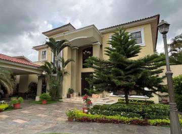 Casa de 4 habitaciones, Guayaquil · Venta Casa Urbanizacion Portofino. 611 m² de Terreno y 365 m² de Construcción Km.12 Via a Salinas