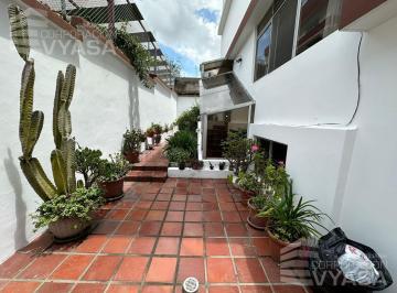 Departamento · 300m² · 3 Habitaciones · 3 Estacionamientos · El Batán - Estadio Olímpico Atahualpa, Departamento en Venta de 300 m² de 3 Dorm.