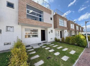 Casa de 3 habitaciones, Quito · Vendo Casa Marianitas de Calderón