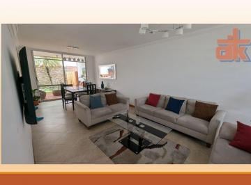Casa de 3 habitaciones, Quito · Casa Remodelada a m del Hosp. Metropolitano Cumbayá
