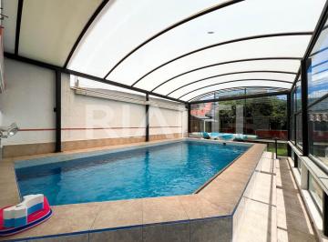 Casa · 581m² · 5 Habitaciones · 5 Estacionamientos · Casa con Piscina de Venta en Cumbayá La Primavera