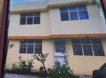 Casa · 360m² · 3 Habitaciones · 1 Estacionamiento · Oportunidad Casa en Venta Sector San Jose de Moran