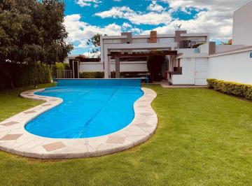 Casa de 3 habitaciones, Quito · Casa en Venta - La Primavera