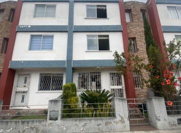 Casa de 4 habitaciones, Quito · Vendo Hermosa Casa en Calderon 110 m² de Construcción