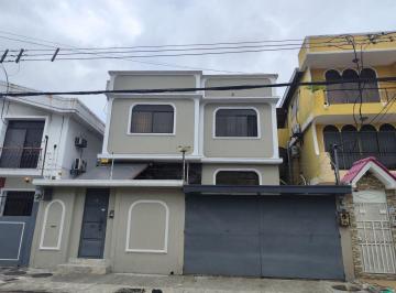 Casa de 5 habitaciones, Guayaquil · Casa en Venta – Garzota 1 - Residencial - Comercial Oportunidad - Y. Vásquez