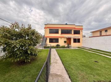 Casa de 4 habitaciones, Quito · Vendo Casa, 4 Dorm., con Jardin, Seguridad, Urb. San Francisco, Sangolqui