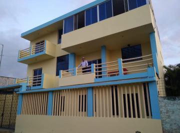 Casa de 8 habitaciones, Portoviejo · Vendo Casa Rentera en Crucita con 3 Departamentos