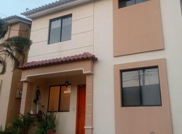 Casa · 95m² · Venta de Casa en Urb. Milann Etapa Verona con 3 Habitaciones. m. B.