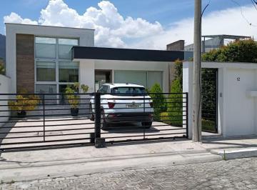 Casa de 2 habitaciones, Quito · Casa de Venta en Cumbaya 2 Dorm.