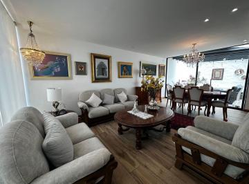 Casa de 3 habitaciones, Quito · Se Vende Comoda Casa Dentro de Conjunto Cumbayá