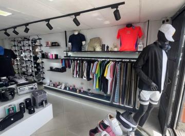 Local comercial · 80m² · Local Comercial en El Inca, en Venta, de Ropa y Electrodomésticos