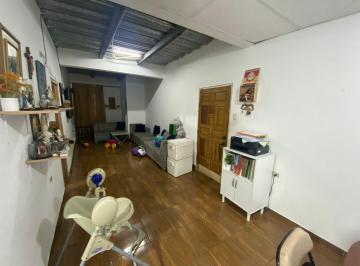 Casa · 190m² · 7 Habitaciones · Casa Rentera en Venta con 3 Departamentos Excelente Rendimiento, Centro de Guayaquil