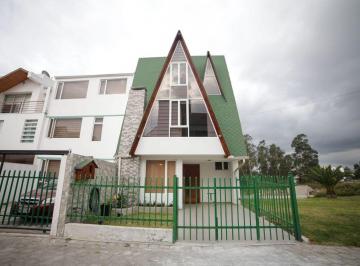 Casa de 4 habitaciones, Quito · Casa en Venta, 165 m², 4 Dorm., Camino de Los Eucaliptos