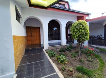 Casa en Venta de 5 habitaciones Los Chillos · Casa con Mini Departamento en Venta en Los Chillos, Frente a La Espe