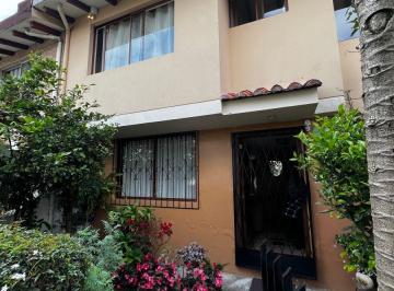 Casa de 3 habitaciones, Quito · Vendo Bonita Casa en Sangolquí