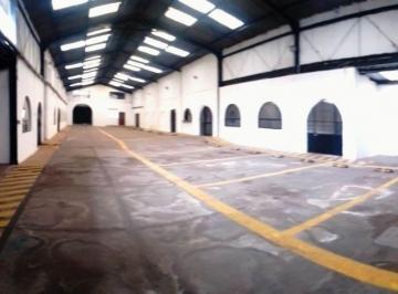 Bodega-Galpón , Quito · Propiedad en Renta - Oficinas Parqueaderos y Áreas Cubiertas, Bodegas - Quito Dentro Norte - 1813 m²
