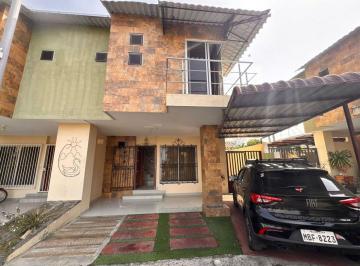 Casa de 3 habitaciones, Portoviejo · Casa de Venta en Portoviejo Zona Ciudadela Santos