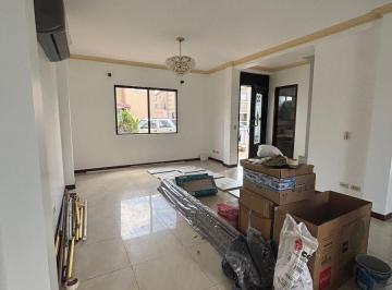 Casa de 3 habitaciones, Guayaquil · Casa en Alquiler de 3 Dorm., Lindos Acabados, Patio Grande