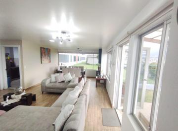 Departamento · 108m² · 3 Habitaciones · 1 Estacionamiento · Monteserrin, Platinum Plaza 190 M²,parqueadero y Jardin Independiente
