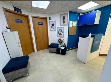 Consultorio de 4 habitaciones, Quito · Consultorio Médico en Venta – Edificio Ofimedic