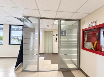 Consultorio en Venta de 4 habitaciones Iñaquito · Consultorio Médico en Venta – Edificio Ofimedic