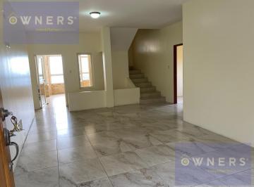 Casa · 250m² · 3 Habitaciones · 2 Estacionamientos · Venta de Casa Bellavista Alta (Eo)